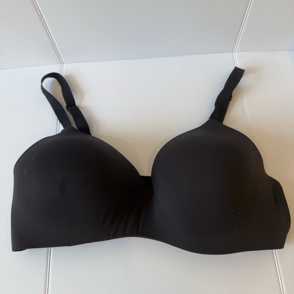 Hanes Black T-Shirt Bra with Molded Cups